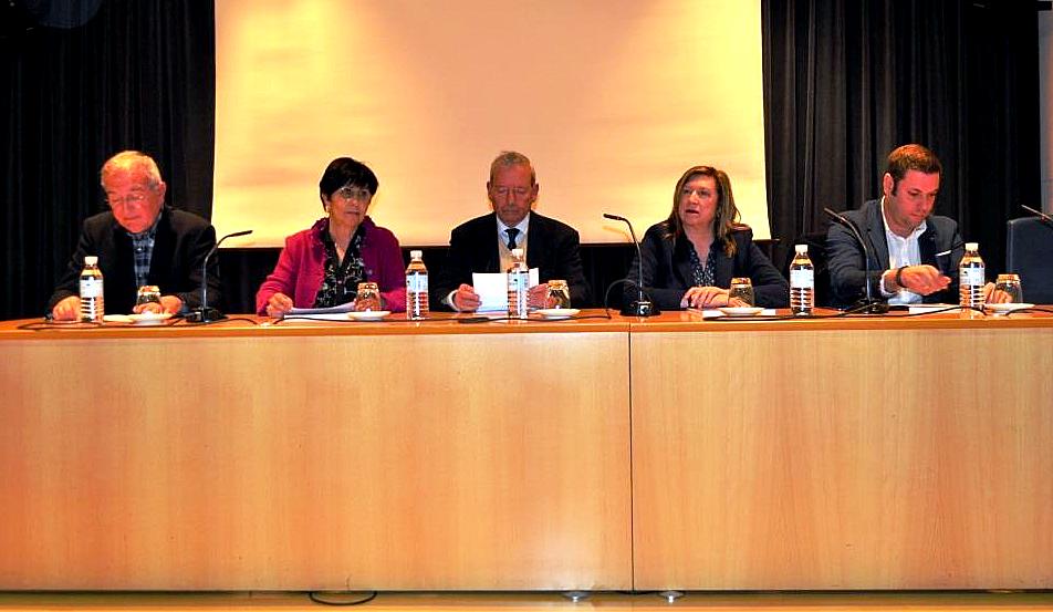 Intervinientes en la presentación. De izda a dcha. Víctor Ferrero, Mar, Marcelino Fernández, Mª Antonia Gancedo e Iván Alonso.