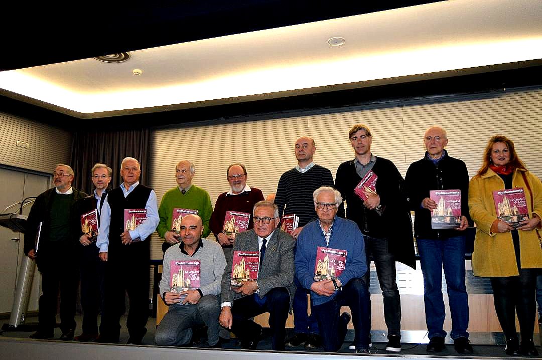 El grupo de autores e la revista XVI.