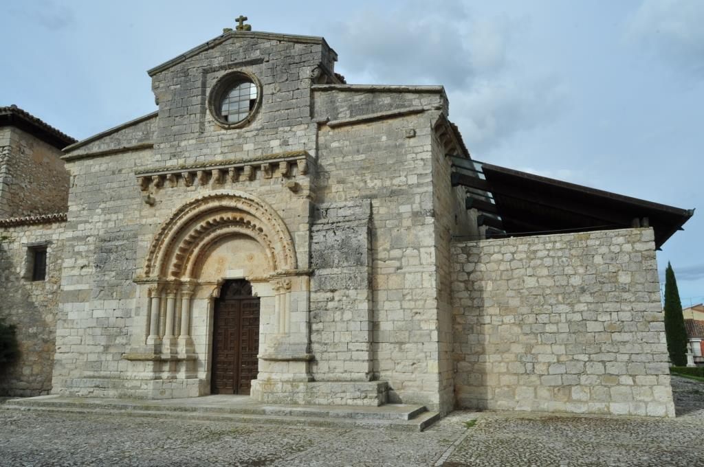 Iglesia de Wamba. Fachada románica de poniente