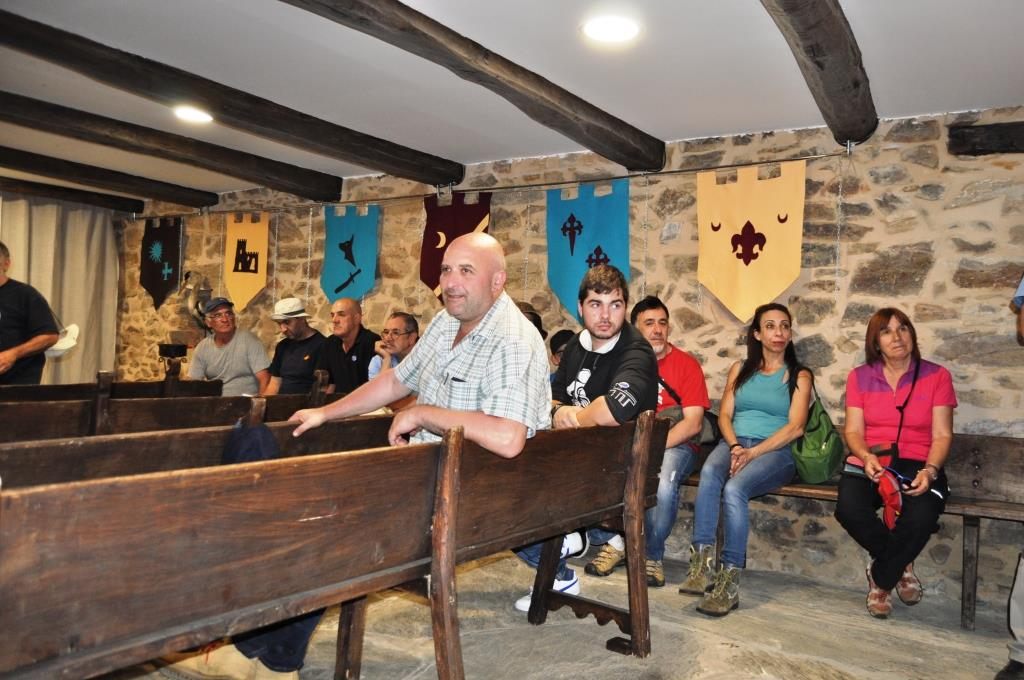Ya un poco cansados, en el Museo Etnográfico "La Panera" de Palacios de la Valduerna.
