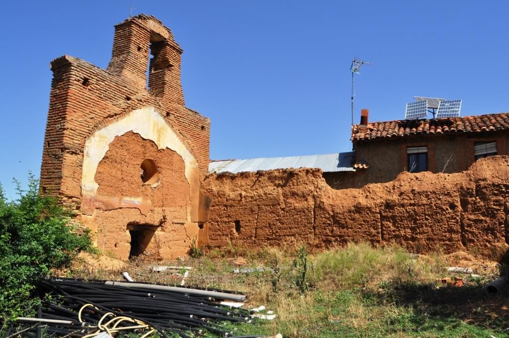 Solo ruinas.