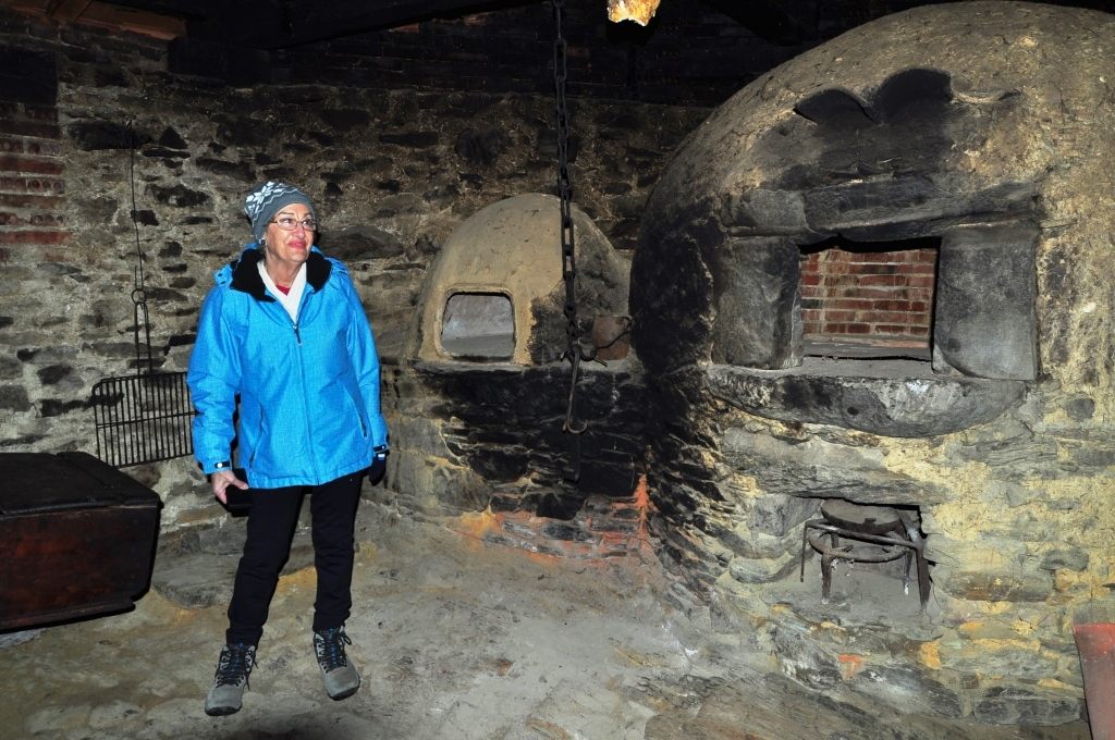 Hornos de la casona de Ariego.