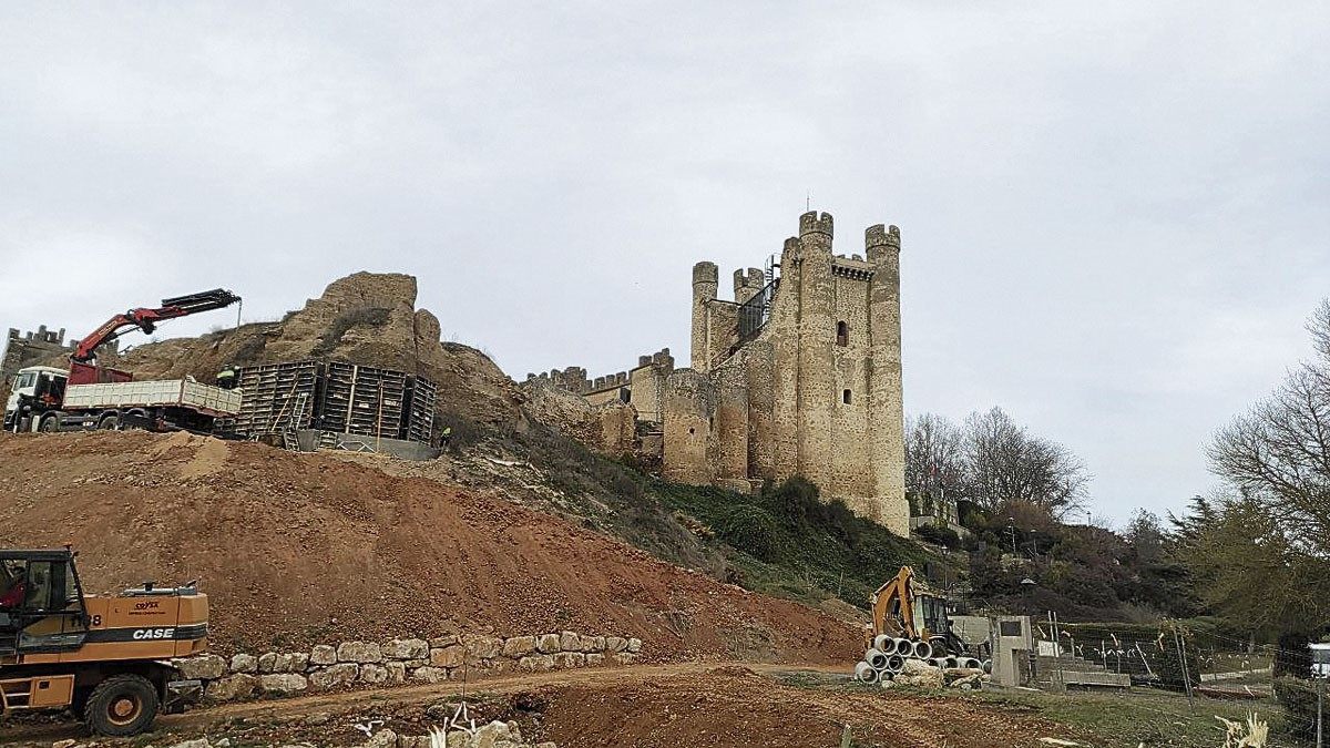 Valencia de don Juan. Castillo, consolidación. LNC 13-2-22