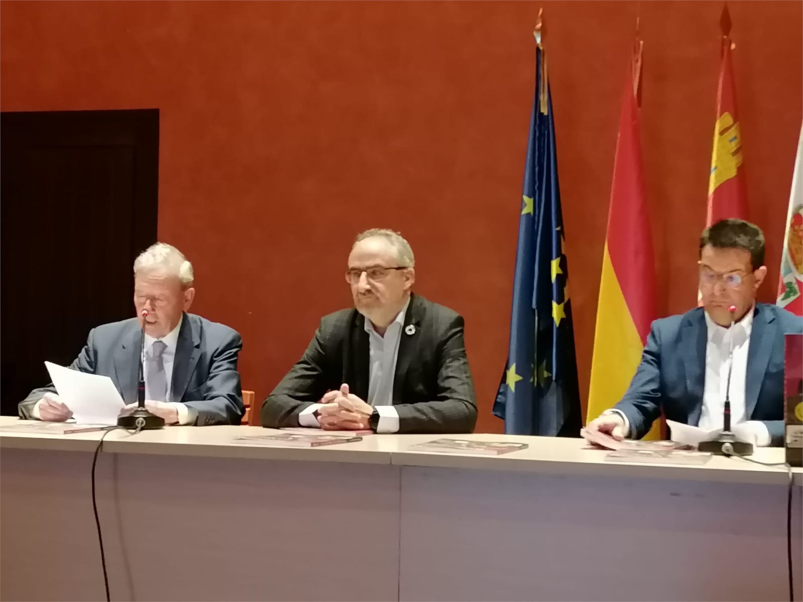 Promonumenta presenta el nº XVII de su revista en Ponferrada