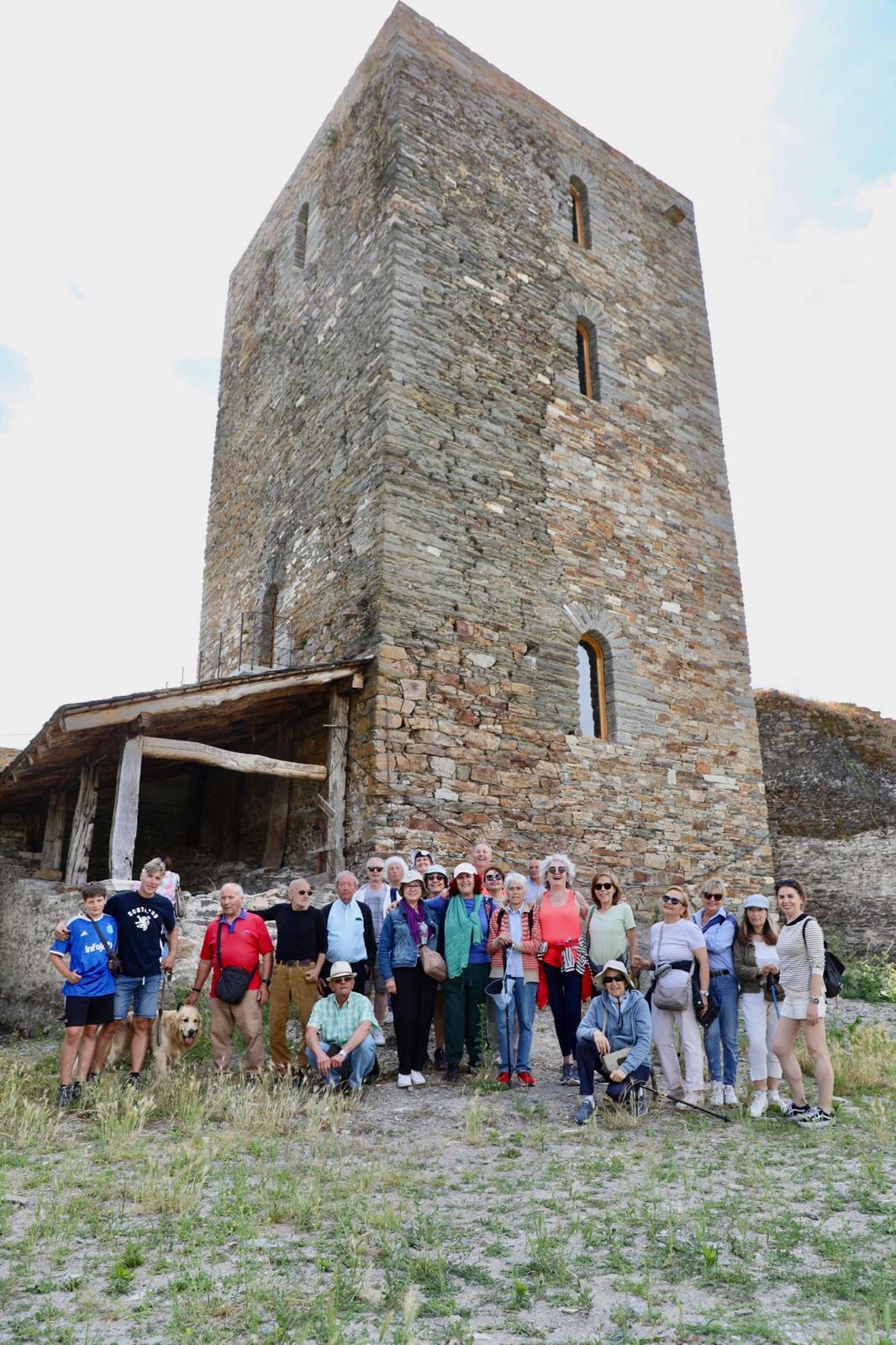 Promonumenta efectúa una visita «recordatoria» a los castillos bercianos de Balboa y Sarracín
